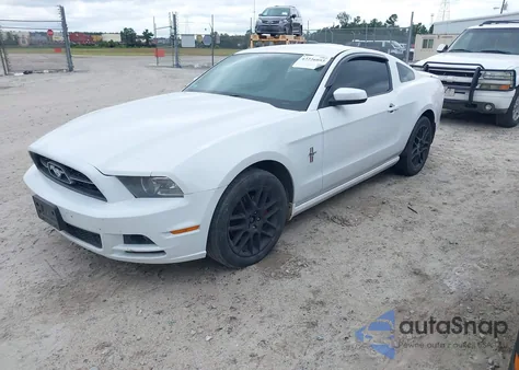 2014 Ford Mustang V6 Premium z USA, uszkodzony, nr VIN 1ZVBP8AM8E5262733